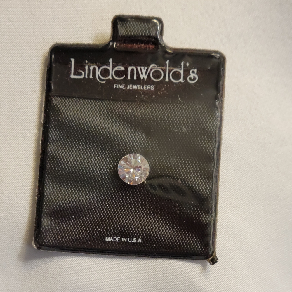 Lindenwold's Fine Jewelers Loose Cubic Zirconia Gemstone